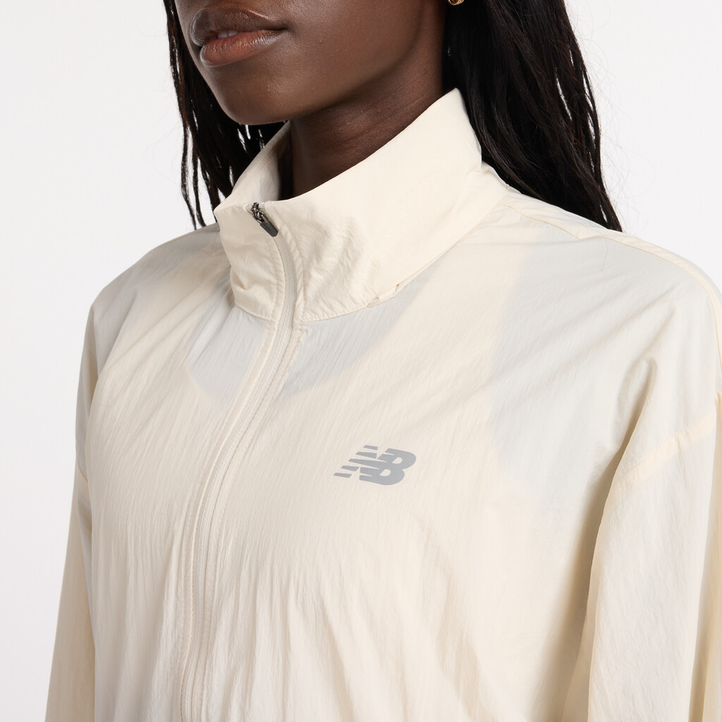 New Balance - W NB Athletics Woven Jacket - linen