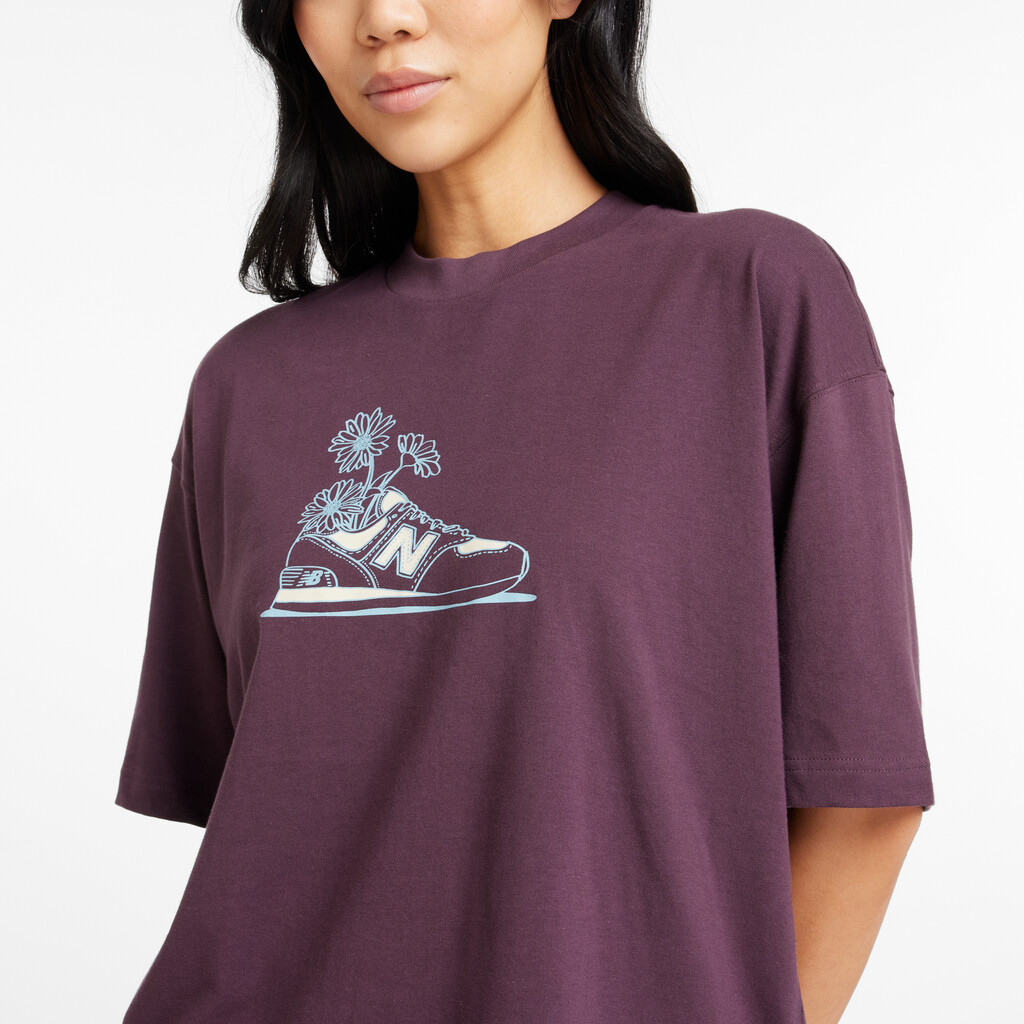 New Balance - W New Balance Oversized Flower T-Shirt - plum brown