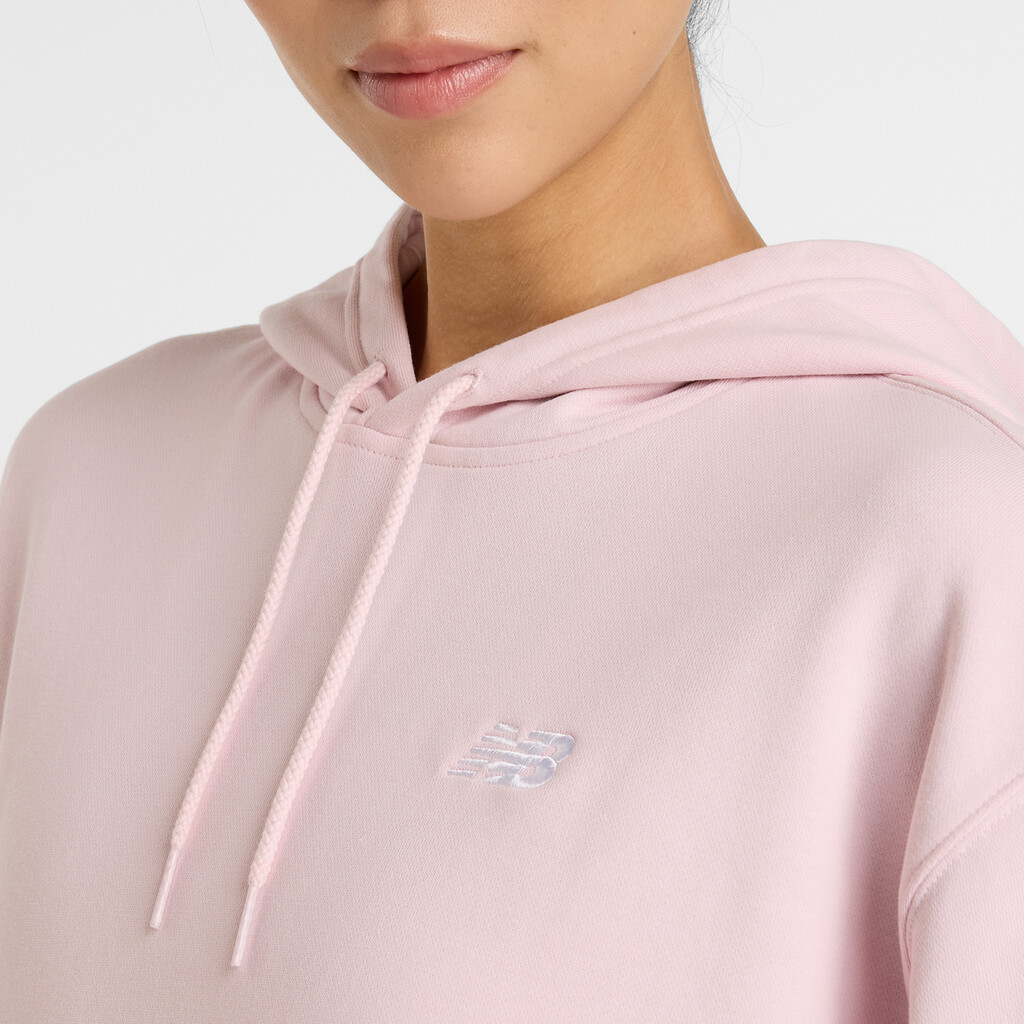 New Balance - W Sport Essentials French Terry Small Logo Hoodie - rose sugar