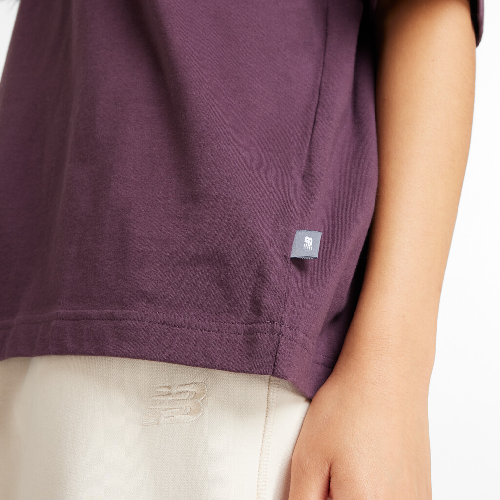 New Balance - W New Balance Oversized Flower T-Shirt - plum brown