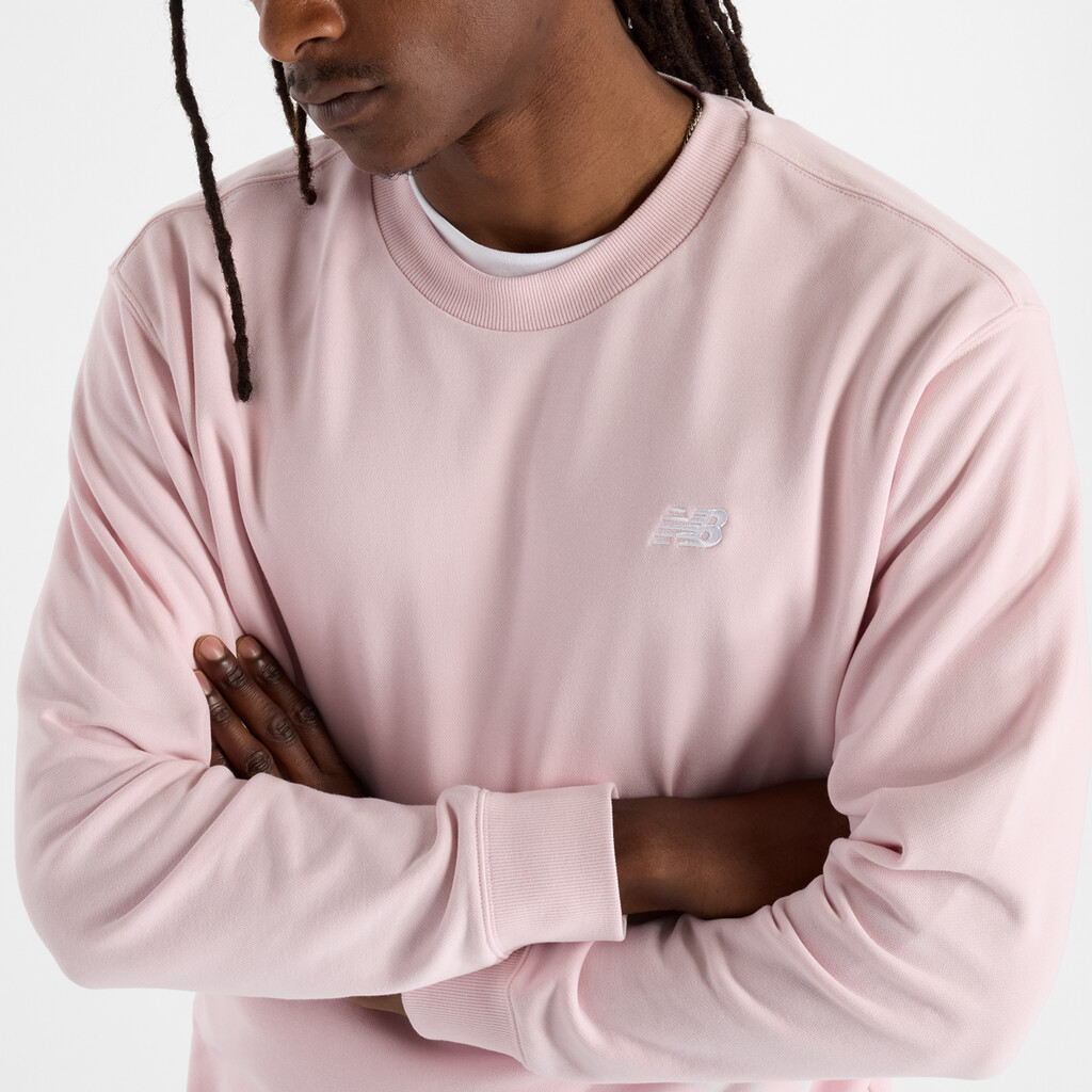 New Balance - Sport Essentials Small Logo French Terry Crew - rose sugar