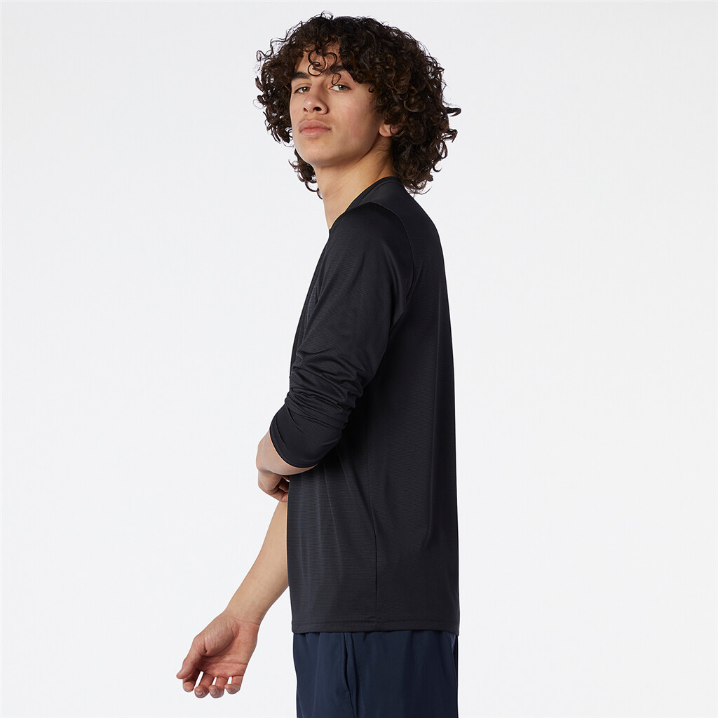 New Balance - Accelerate Long Sleeve - black