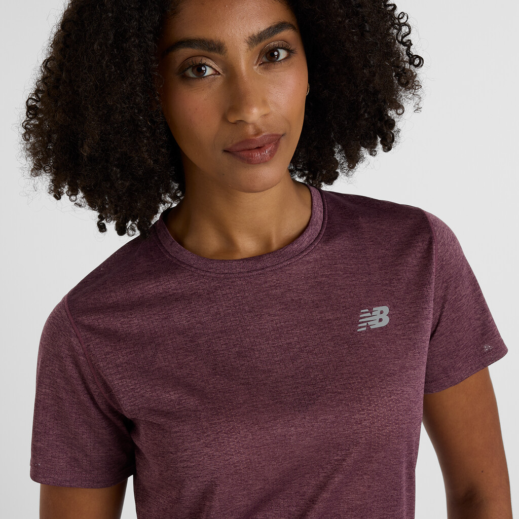 New Balance - W NB Athletics Short Sleeve  - faded plum heather