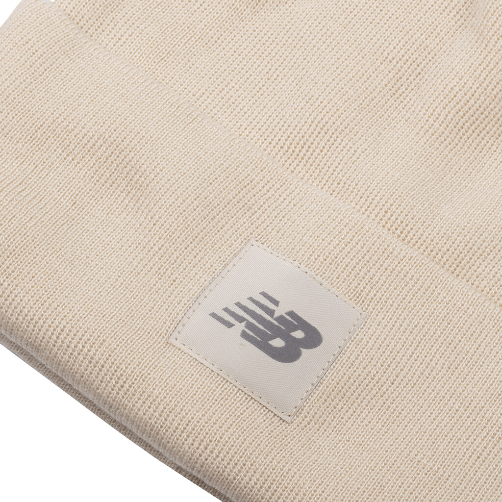 New Balance - Cuffed Beanie Flying NB Logo - linen