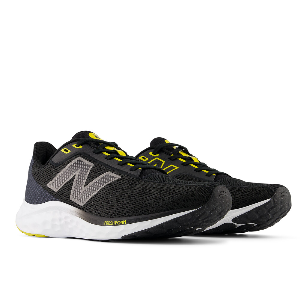 New Balance - MARISYY4 Fresh Foam Arishi v4 - black